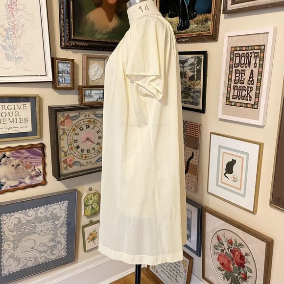 70s Vintage Colony Club Yellow Nightgown With Blue Ribbon & Lace Trim OSFM - Picture 3 of 5